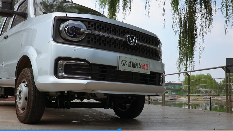 1713938881891859.png 角马大灯实图.png